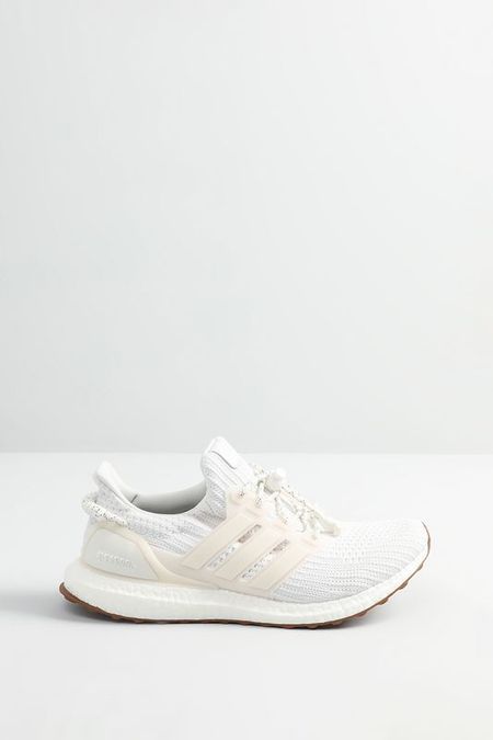Белые кроссовки Ivy Park x UltraBoost