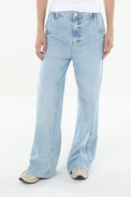 Джинсы клеш укороченного кроя Guess