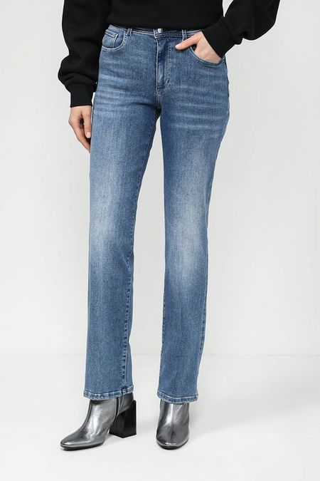 Джинсы с эффектом потертости Guess