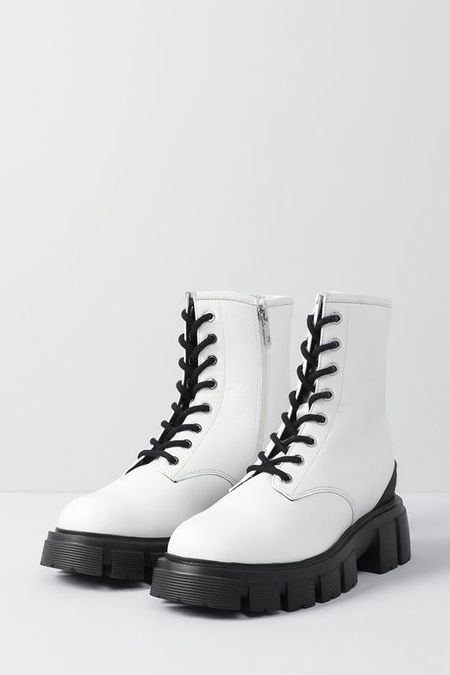Кожаные ботинки Winter Tassel Love Moschino