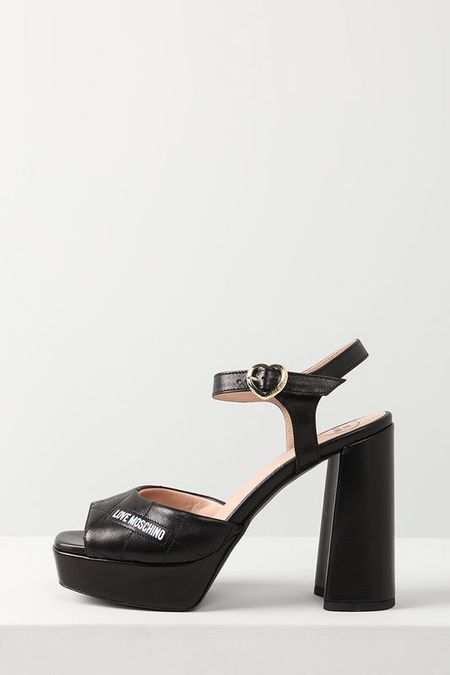Босоножки кожаные на высоком каблуке Love Moschino