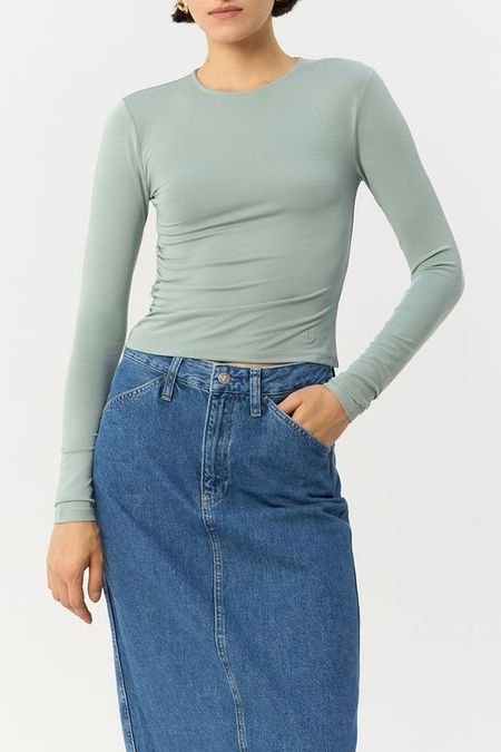 Лонгслив однотонный Calvin Klein Jeans