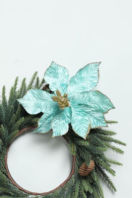 Новогоднее украшение Poinsetia On Clip GOODWILL