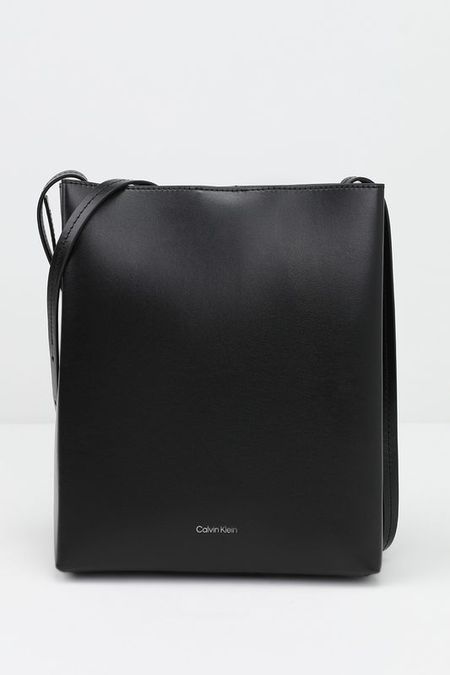 Сумка кросс-боди кожаная Hero Calvin Klein