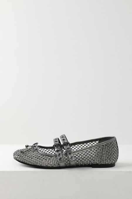 Балетки кожаные с ремешком Guess