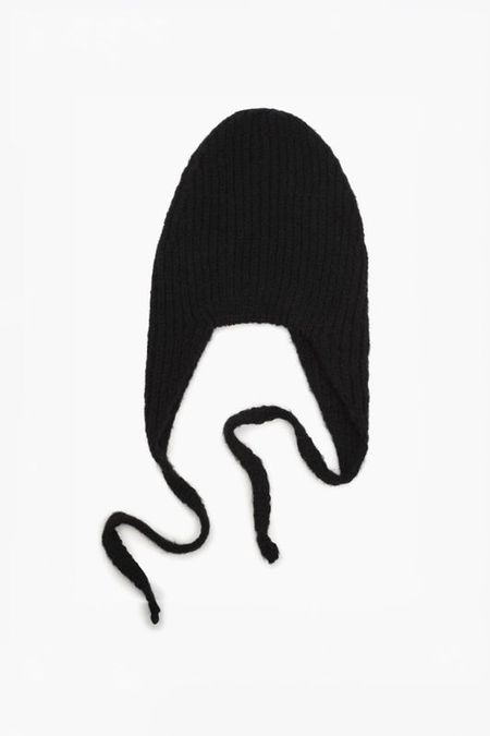 Шапка вязаная на завязках Marhatter