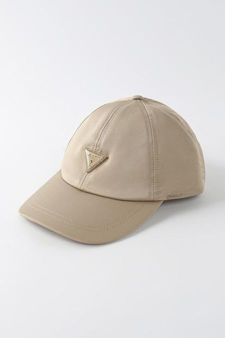 Бейсболка Guess