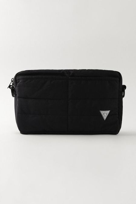 Сумка на ремешке Guess