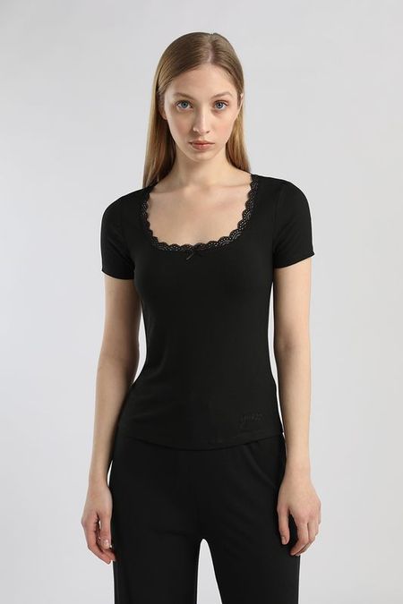Футболка с кружевом Guess