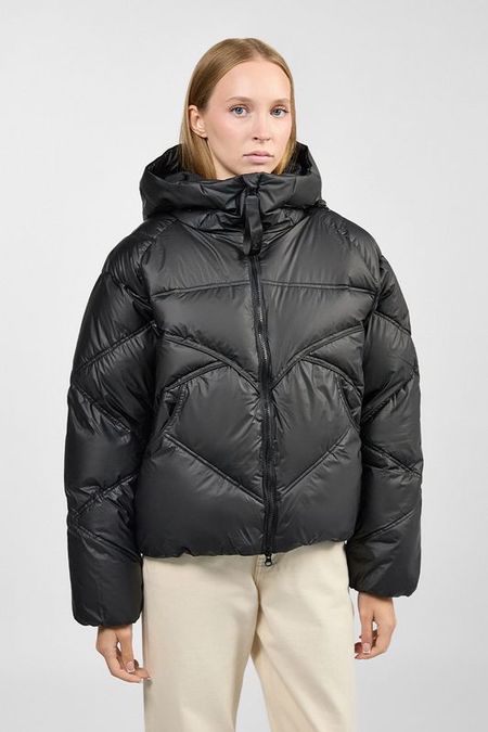 Куртка утепленная с капюшоном Skandiwear