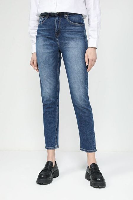 Джинсы с эффектом потертости Tommy Jeans