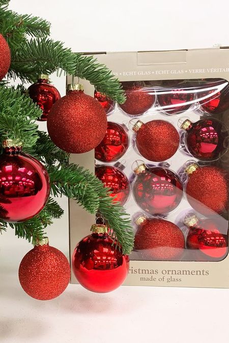 Набор из 26 новогодних шаров ChristmasDeLuxe