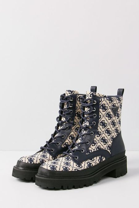 Высокие ботинки на шнуровке Guess