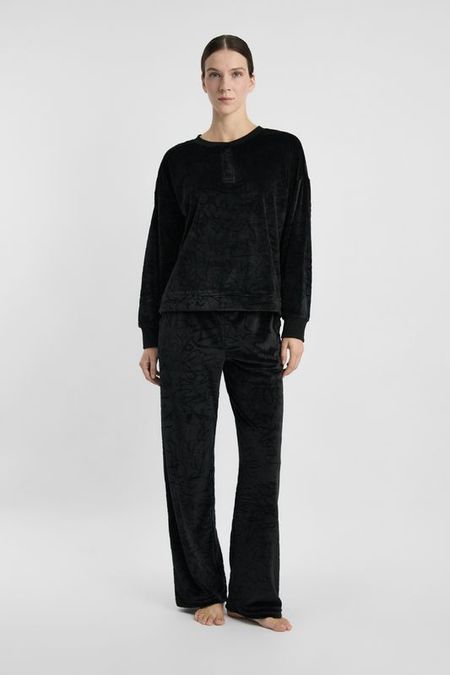 Костюм домашний из толстовки и брюк Dkny