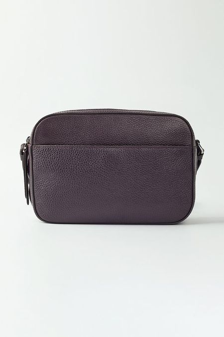 Сумка кросс-боди кожаная Coccinelle