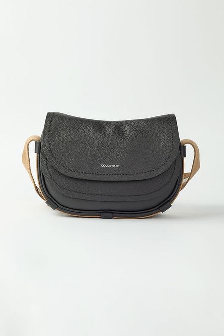 Сумка кросс-боди кожаная Coccinelle